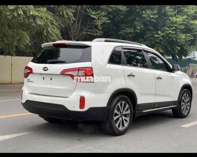 Kia Sorento SUV Trắng 7 chỗ Tự động