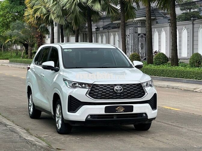 Toyota Innova Cross 2025 2.0 V Trắng 7 chỗ