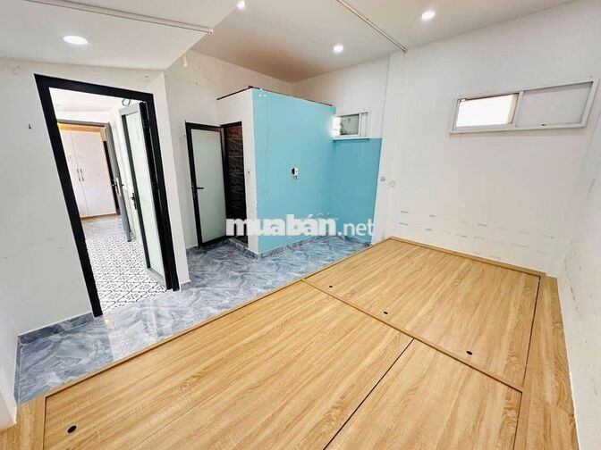 Nhà 3 phòng ngủ  gần chợ ở Bình Đông P14 Q8 