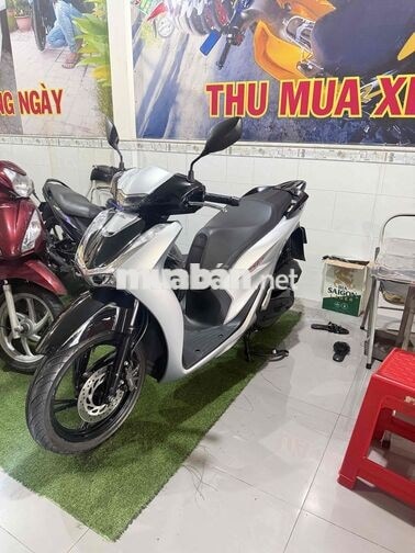 SH 125 125cc Bạc poscher 6029 km có bán trả góp