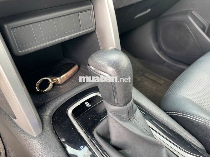 Toyota Corolla Cross 1.8 V 2022 Trắng 26.000 km