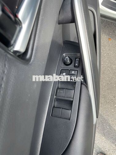 Toyota Corolla Cross 1.8 V 2022 Trắng 26.000 km