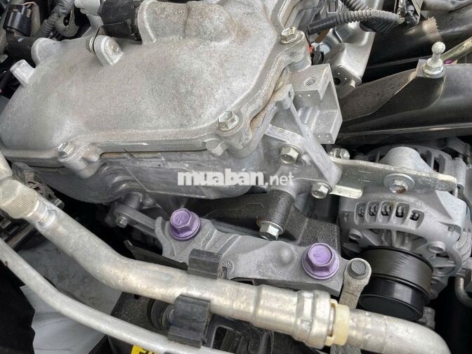 Toyota Corolla Cross 1.8 V 2022 Trắng 26.000 km
