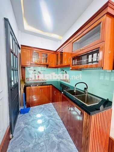 Nhà 3 phòng ngủ  gần chợ ở Bình Đông P14 Q8 