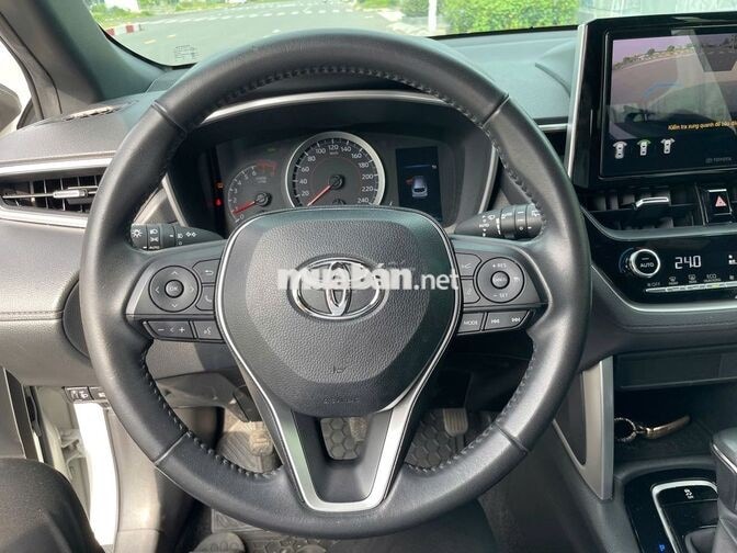 Toyota Corolla Cross 1.8 V 2022 Trắng 26.000 km