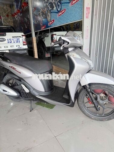 Honda SH Mode Bạc hồ sơ cầm tay có bán trả góp