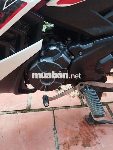 Yamaha Exciter 150 Trắng, Đỏ, Đen