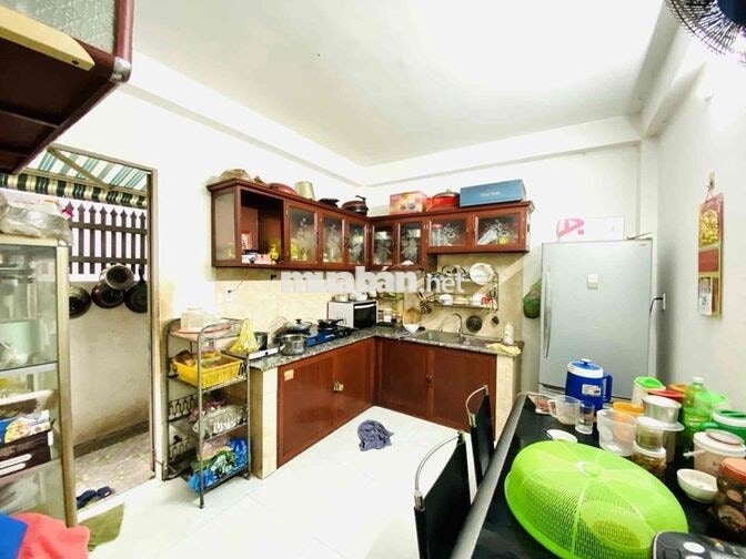Nhà 5 Tầng đường Phạm Hùng quận 8, ngang 4m x 17m, sổ riêng hoàn công,