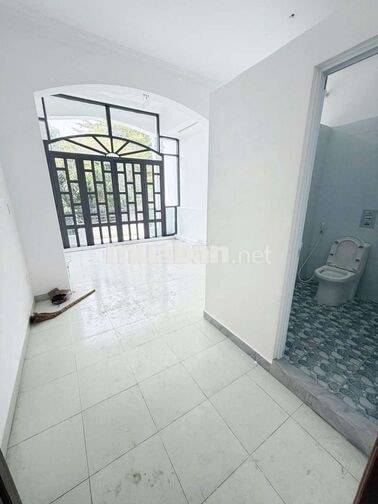 Phòng 24M2 rộng rãi. Trịnh Đình Trọng. Tân Phú 