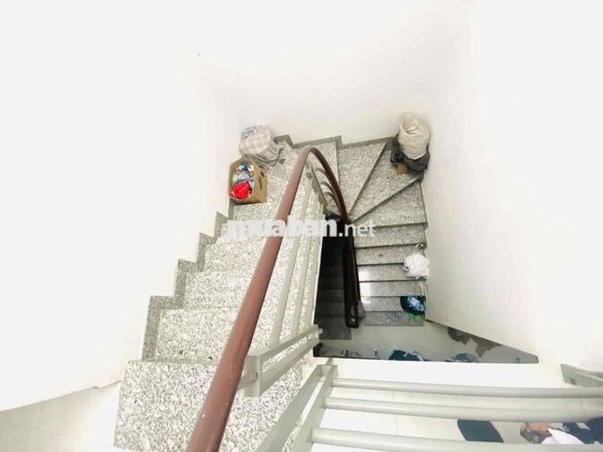 Nhà 5 Tầng đường Phạm Hùng quận 8, ngang 4m x 17m, sổ riêng hoàn công,