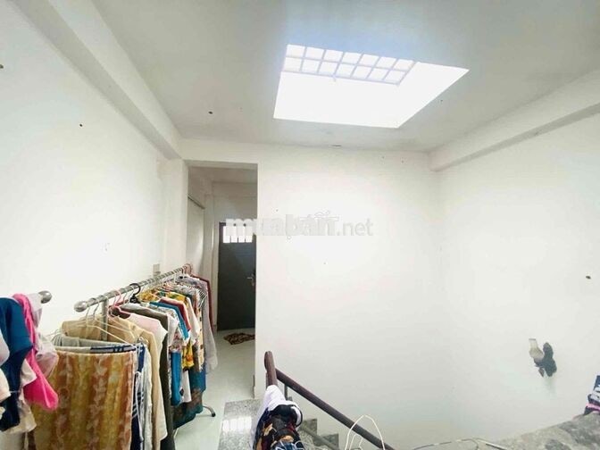 Nhà 5 Tầng đường Phạm Hùng quận 8, ngang 4m x 17m, sổ riêng hoàn công,