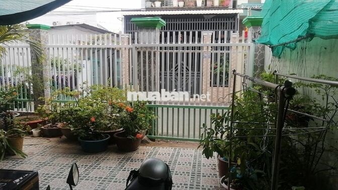 Bán nền và nhà cấp 4! Tặng 01 máy lạnh, máy nước nóng!