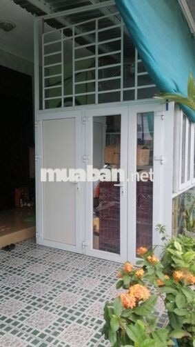 Bán nền và nhà cấp 4! Tặng 01 máy lạnh, máy nước nóng!