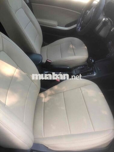 Kia Cerato Trắng Tự động bản đủ 1.6