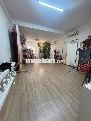 Cho Thuê Nhà Mặt Tiền Nguyễn Trọng Tuyển, Phú Nhuận giá tốt