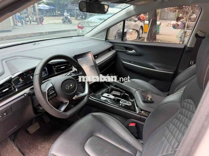 Hyundai Custin 2024 2.0Turbo Cao Cấp Siêu Đẹp