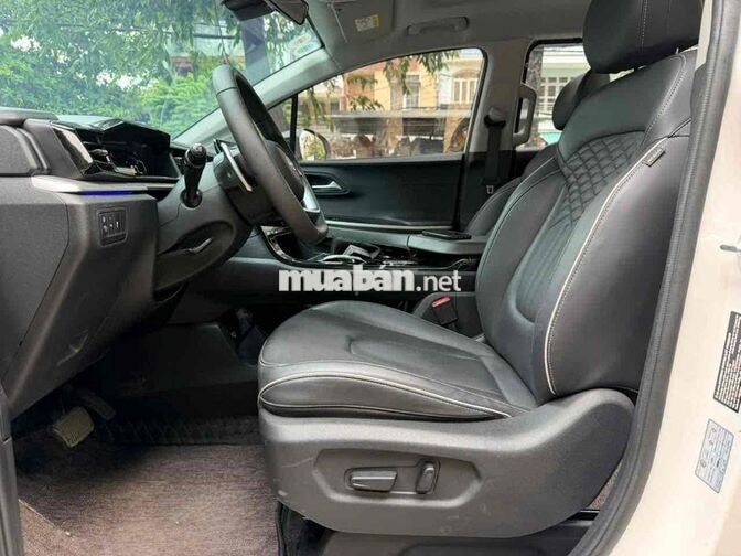 Hyundai Custin 2024 2.0Turbo Cao Cấp Siêu Đẹp