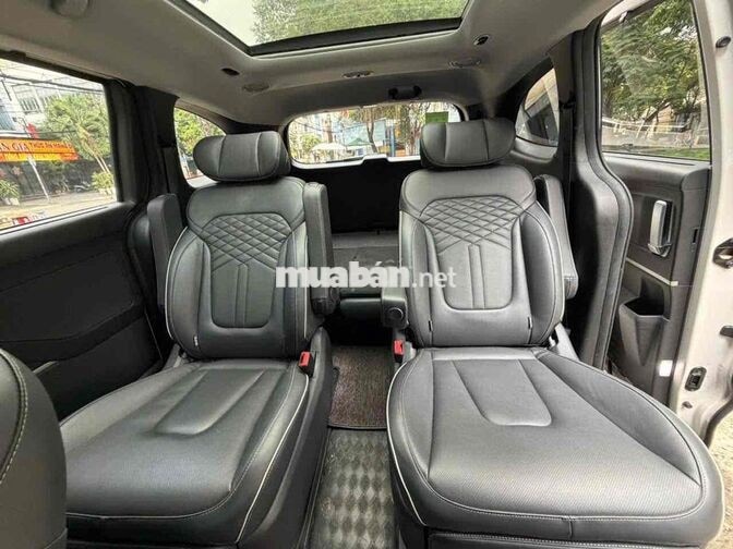 Hyundai Custin 2024 2.0Turbo Cao Cấp Siêu Đẹp