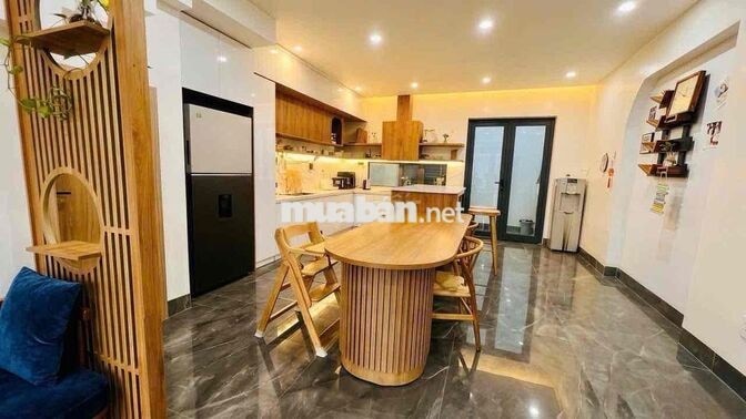 NHÀ MẶT TIỀN SIÊU Đẹp /3PN FULL NỘI THẤT