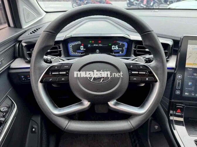 Hyundai Custin 2024 2.0Turbo Cao Cấp Siêu Đẹp
