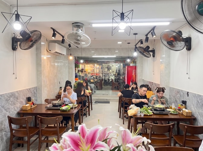 Cho thuê mặt bằng 50m2 trung tâm quận Đống Đa kinh doanh tới đêm muộn 