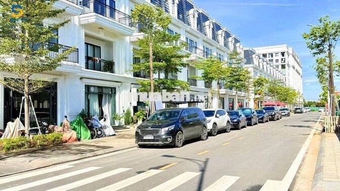 CHỢ CỐNG ĐÃ VỀ NHÀ PHỐ 4 TẦNG 2 MẶT TIỀN HÓT NHẤT CHÍNH THỨC MỞ BÁN