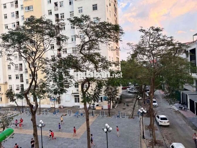 Cho Thuê CC Sài Đồng – 75m² – 2PN – 2 Ban công – Full đồ – 9,5tr