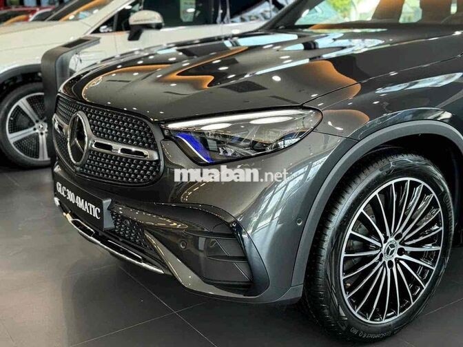 Mercedes-Benz GLC 300 V1 2024 Siêu Lướt Chính Hãng