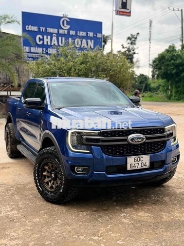 Ford Ranger XLS 2023 Xanh 8 vạn siêu đẹp