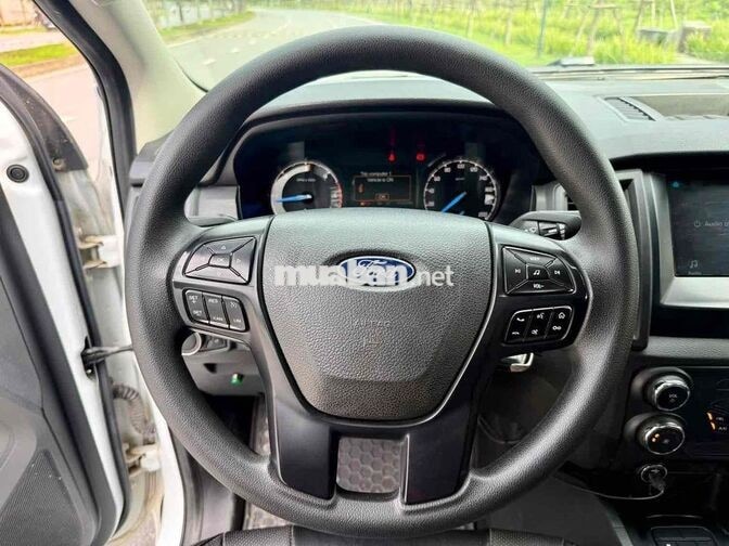 Ford Ranger XLS 2.2 AT 2021 Trắng Tự động