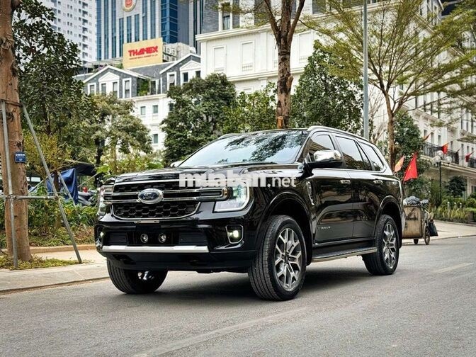 Ford everest 2022 titanium 4x2