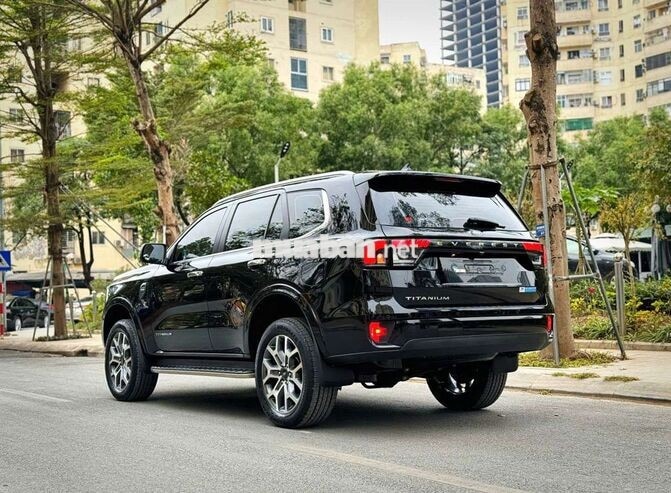 Ford everest 2022 titanium 4x2