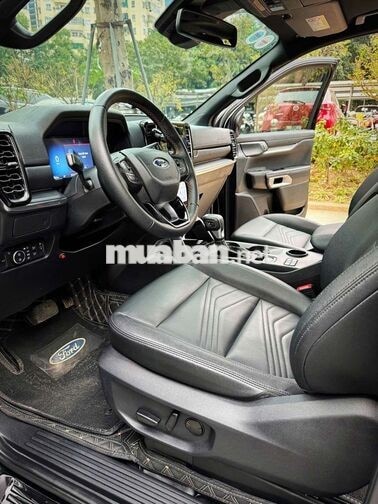 Ford everest 2022 titanium 4x2