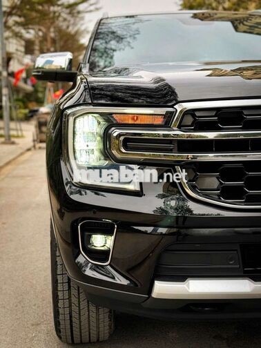 Ford everest 2022 titanium 4x2
