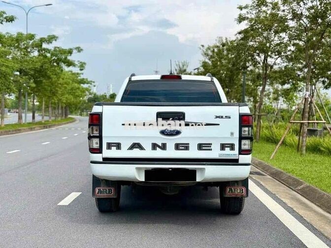 Ford Ranger XLS 2.2 AT 2021 Trắng Tự động