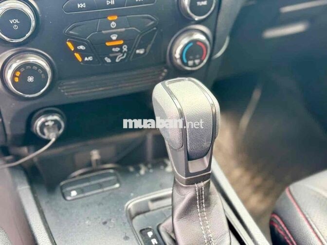 Ford Ranger XLS 2.2 AT 2021 Trắng Tự động