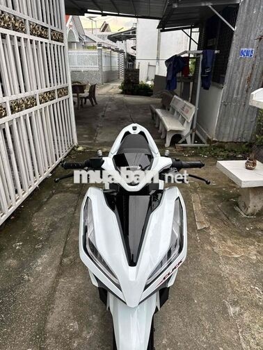Honda Click 125i nhập thái 2020 Trắng 13k/km 1chủ