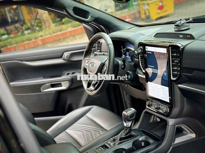 Ford everest 2022 titanium 4x2