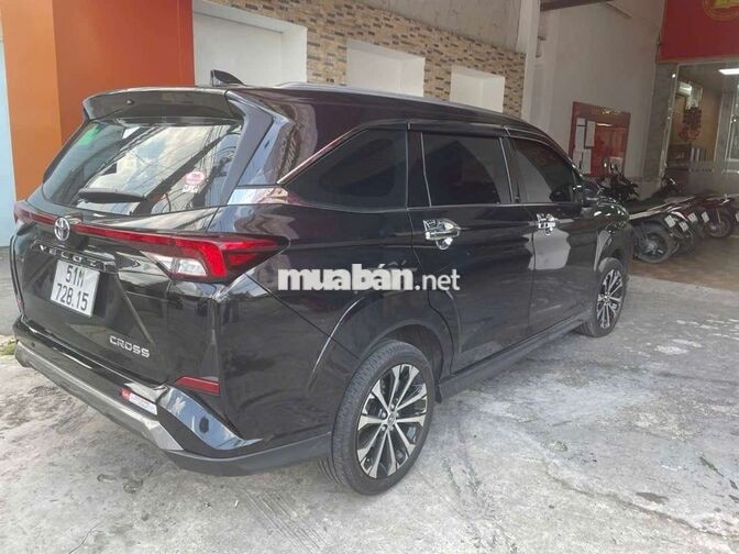 Toyota Veloz Top 2025 Đen 2.700 km