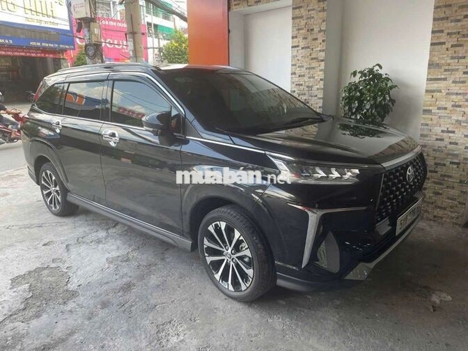 Toyota Veloz Top 2025 Đen 2.700 km