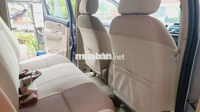 Xe Toyota Hilux E Số Sàn 1 Cầu 2015, Xe Đẹp