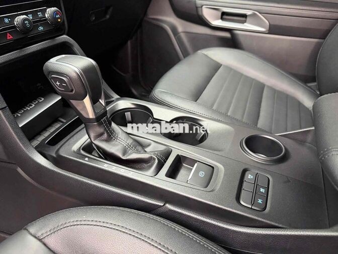 Ford Everest Sport 2024 Đen 5.800 km