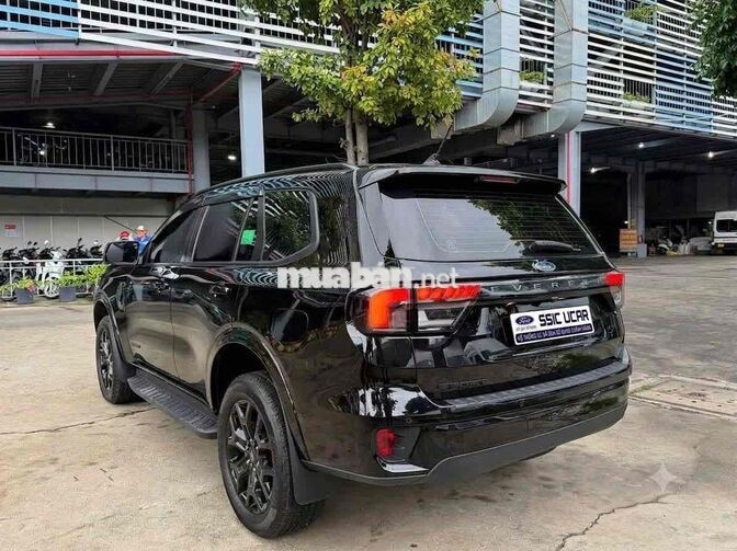 Ford Everest Sport 2024 Đen 5.800 km
