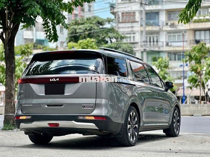 Kia Carnival 2.2D Signature 2023 Xám 67.000 km