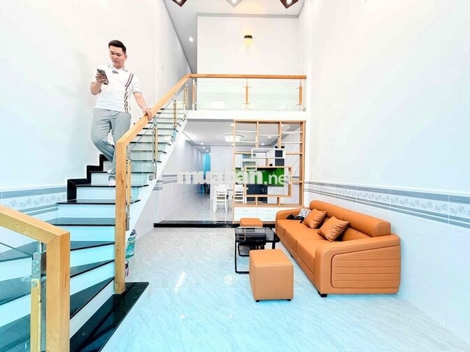 NHÀ MỚI SHR NHỈNH 4T NGAY CHỢ THIẾC - LÊ VĂN KHƯƠNG