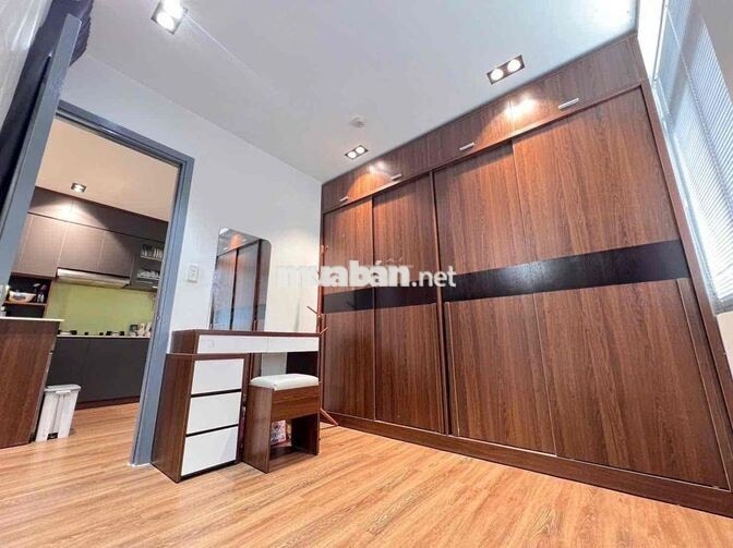 Căn hộ full nội thất cao cấp gần Chợ CR