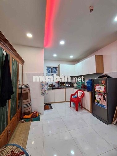 Bán nhà Khu Tên Lửa, 4x7m, 2 tầng, 2pn,2wc, hẻm 3m, kế AEON BT, TL