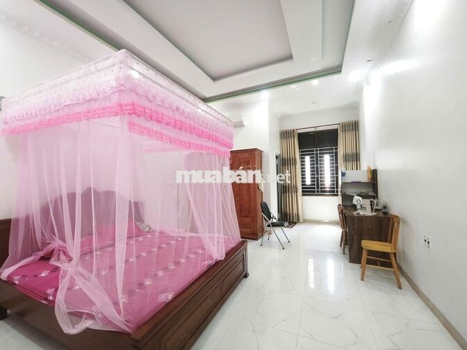NHÀ 3 TẦNG MẶT TIỀN TRẦN NGUYÊN ĐÁN- CÓ THANG MÁY