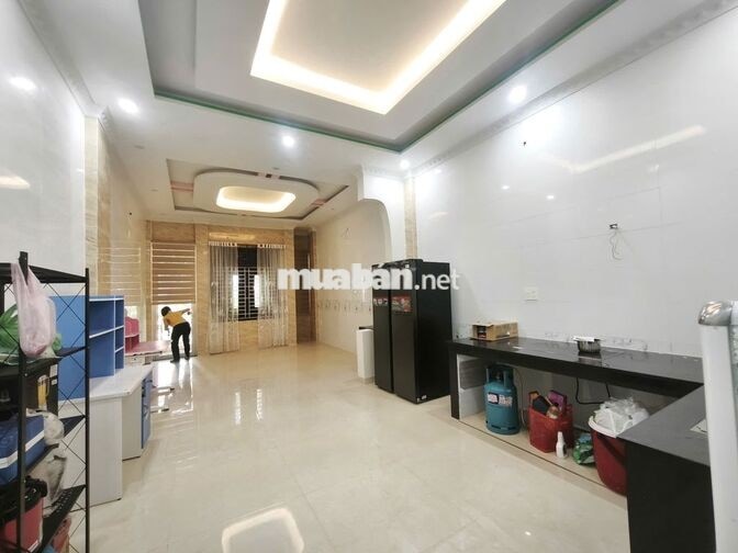 NHÀ 3 TẦNG MẶT TIỀN TRẦN NGUYÊN ĐÁN- CÓ THANG MÁY