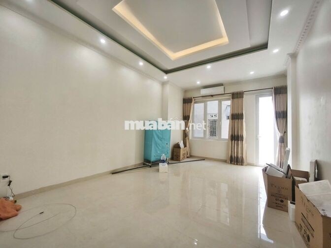 NHÀ 3 TẦNG MẶT TIỀN TRẦN NGUYÊN ĐÁN- CÓ THANG MÁY